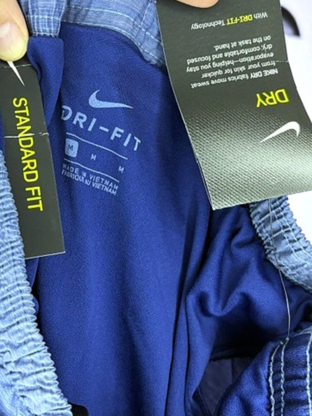 Nike - Picture 3 of 4